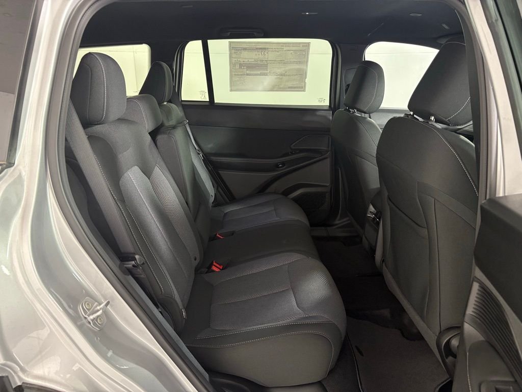 New 2026 Silver Zynith Clearcoat Jeep Laredo image 41