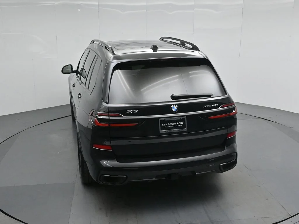 Used 2026 Black BMW xDrive40i image 43