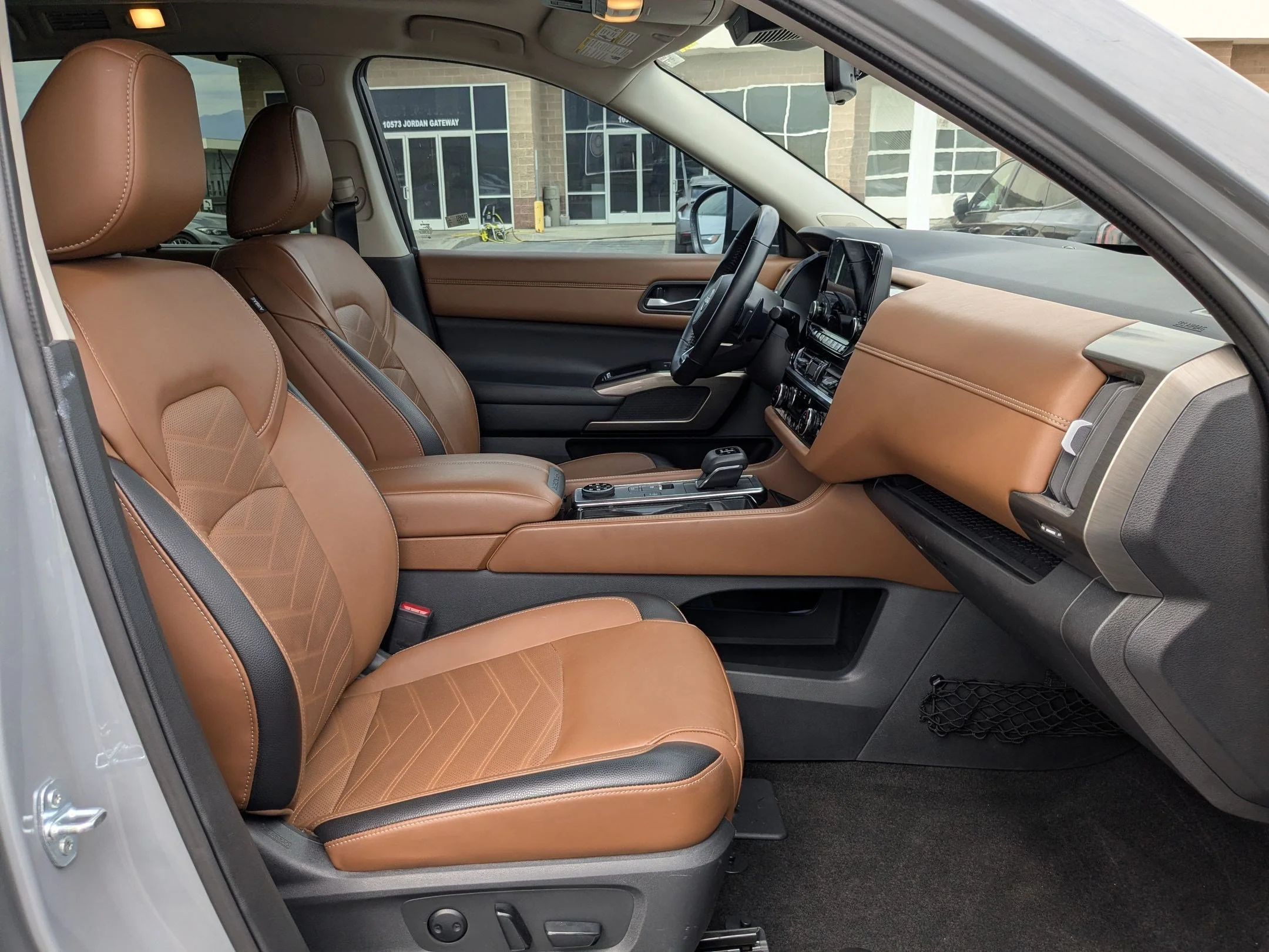 Used 2024 Boulder Gray Pearl Nissan Platinum image 30