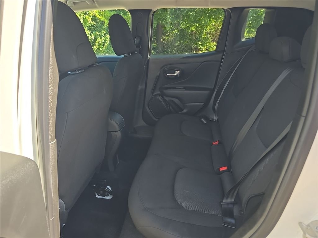 Certified Used 2023 White Jeep Latitude image 16