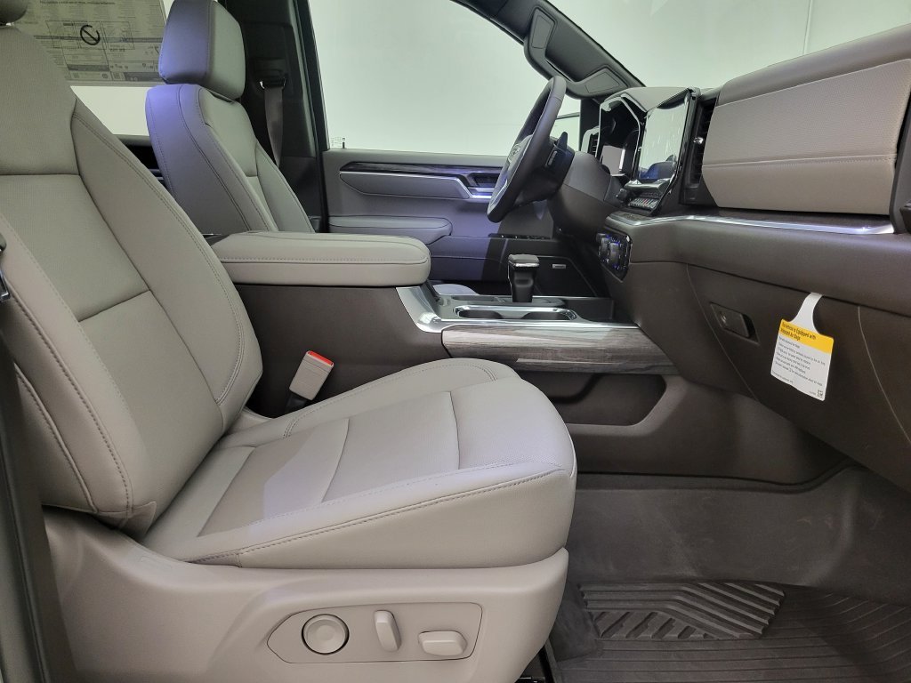 2026 Chevrolet Silverado 1500 LTZ - Photo 22