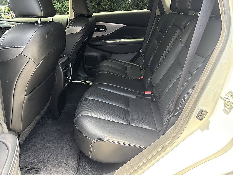 Used 2019 Pearl White Tricoat Nissan SL image 13