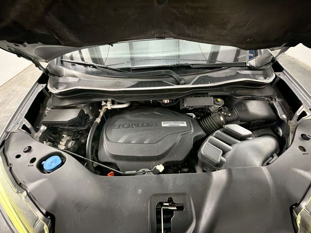 Used 2017 Lunar Silver Metallic Honda EX-L image 29
