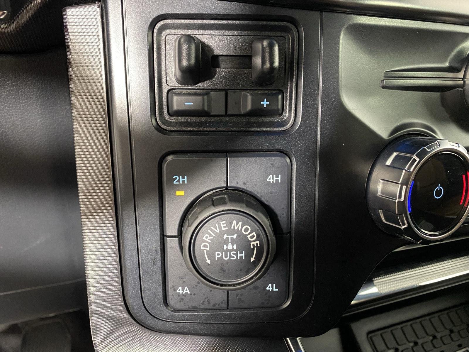 Used 2023 Agate Black Ford Platinum image 16
