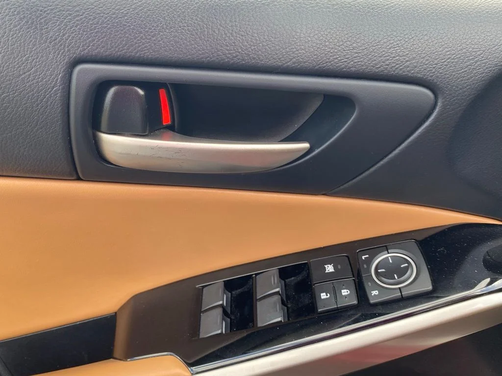 Used 2019 Red Lexus 300 image 22