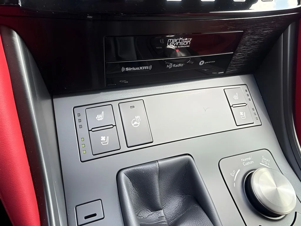 Used 2024 White Lexus 500 F SPORT Performance Premium image 22
