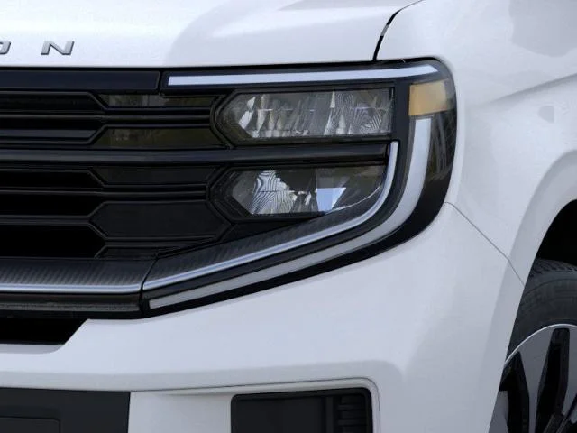 New 2026 Star White Metallic Tri-Coat Ford Platinum image 36
