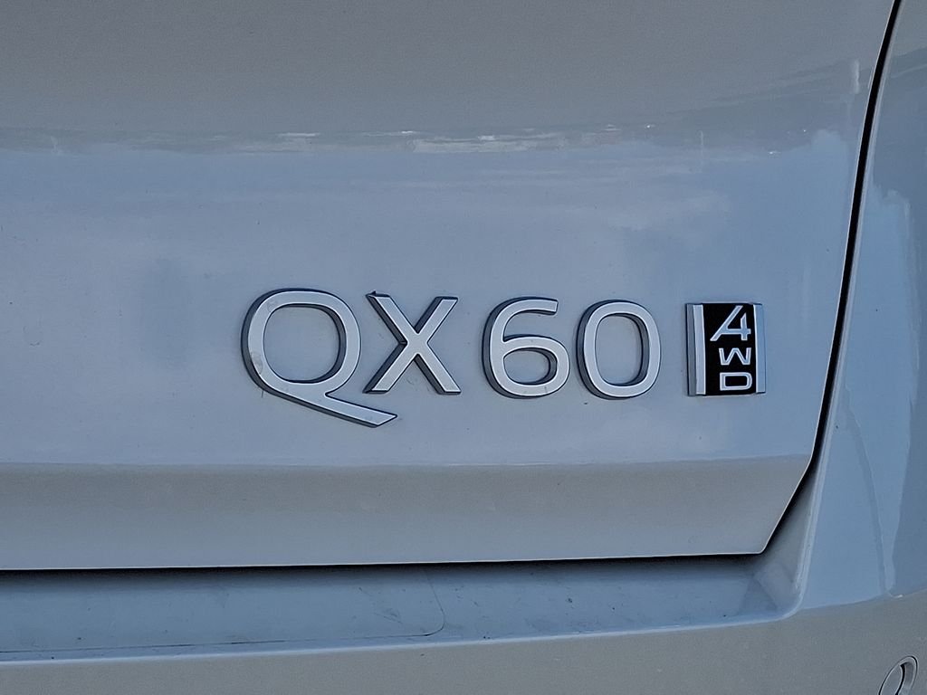 New 2026 RADIANT WHITE INFINITI Luxe AWD image 20