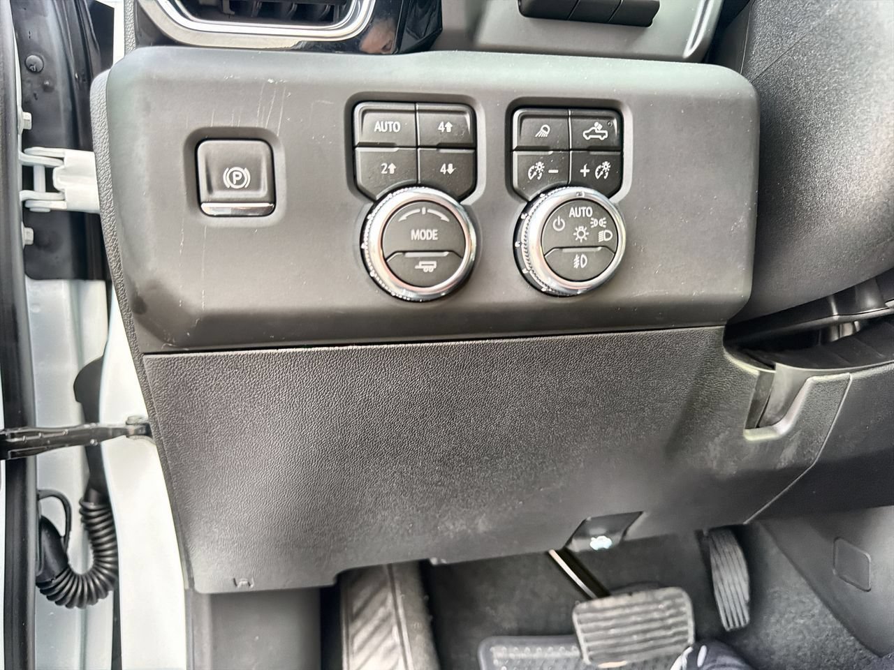 2026 GMC Sierra 2500HD Denali Ultimate - Photo 15