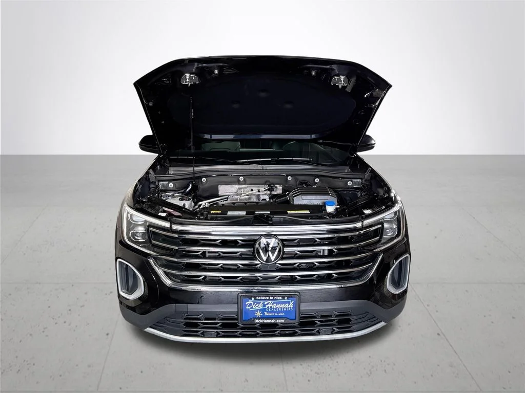 Certified Used 2025 Black Volkswagen 2.0T SE image 23