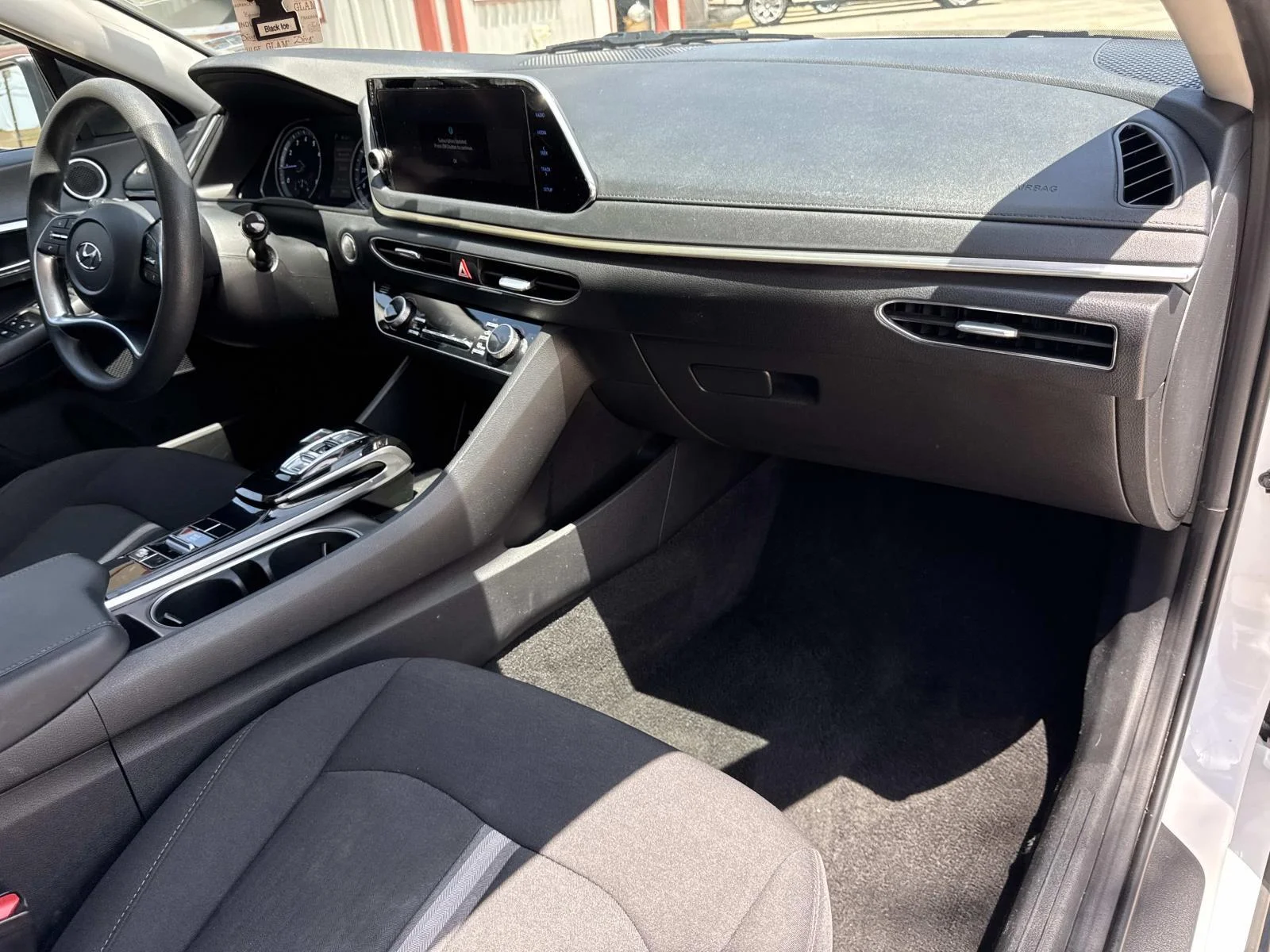 Used 2023 White Hyundai SEL image 12