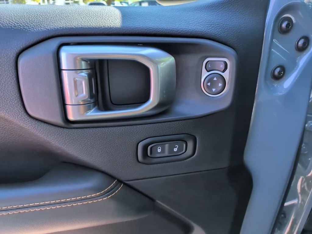 Used 2024 Gray Jeep Sahara image 17