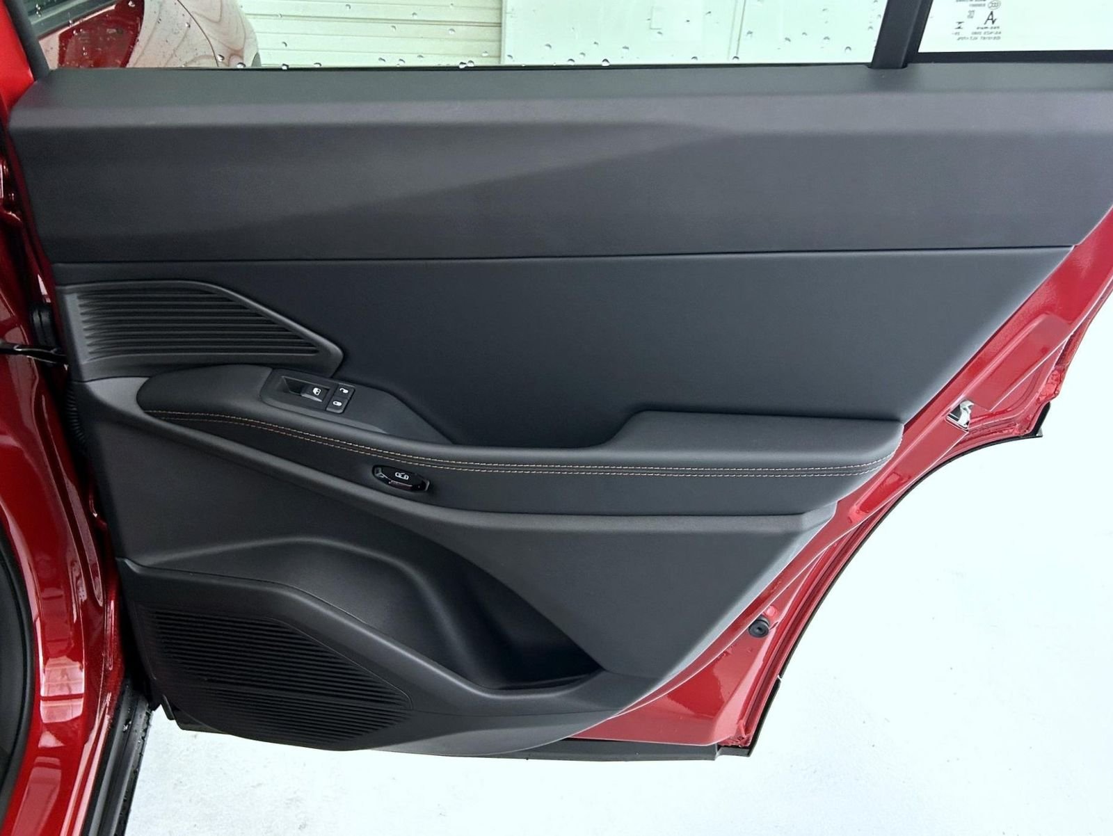 New 2026 Red Hot Pearl-Coat Exterior Paint Jeep Limited image 17