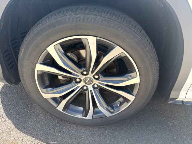 Used 2022 White Lexus 350 image 12