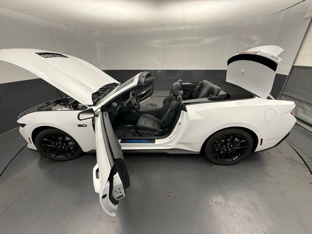 2025 Ford Mustang GT Premium Convertible - Photo 19