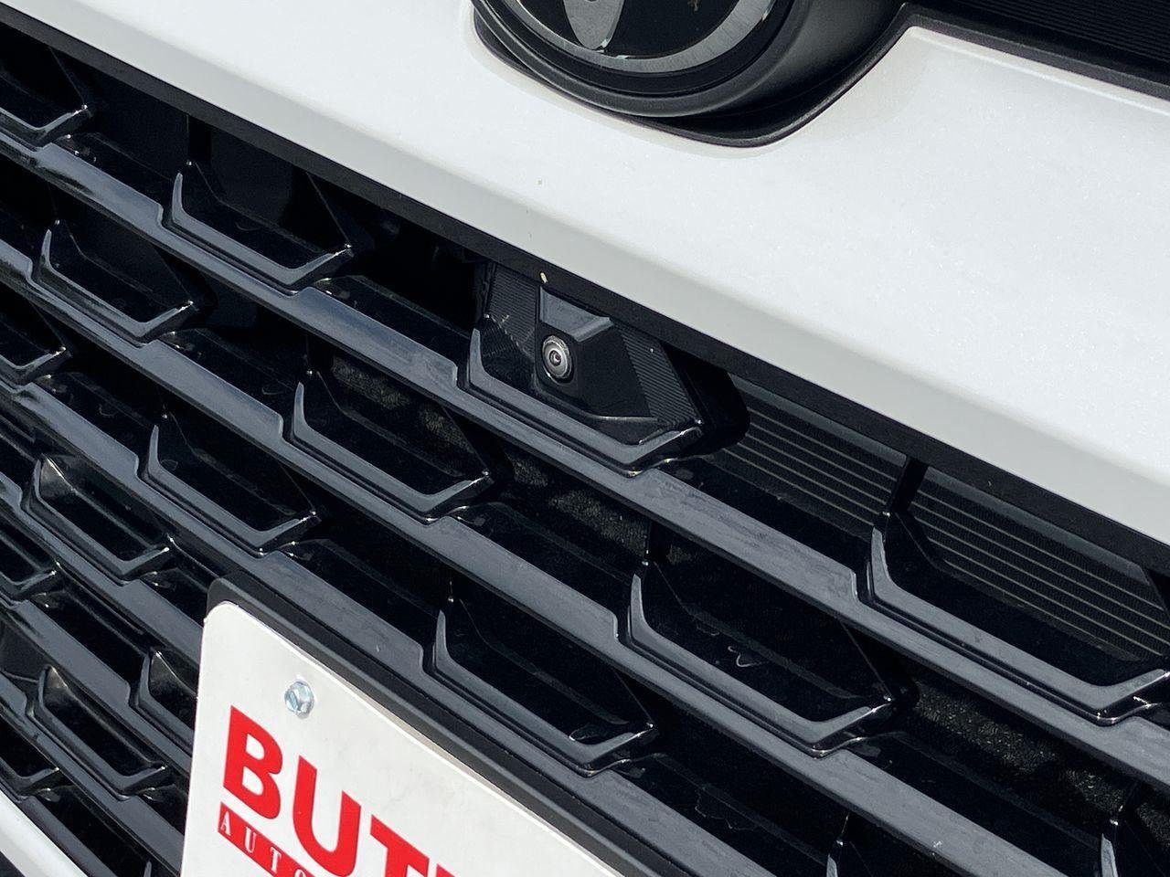 Used 2025 White (Wind Chill Pearl) Toyota Limited image 11