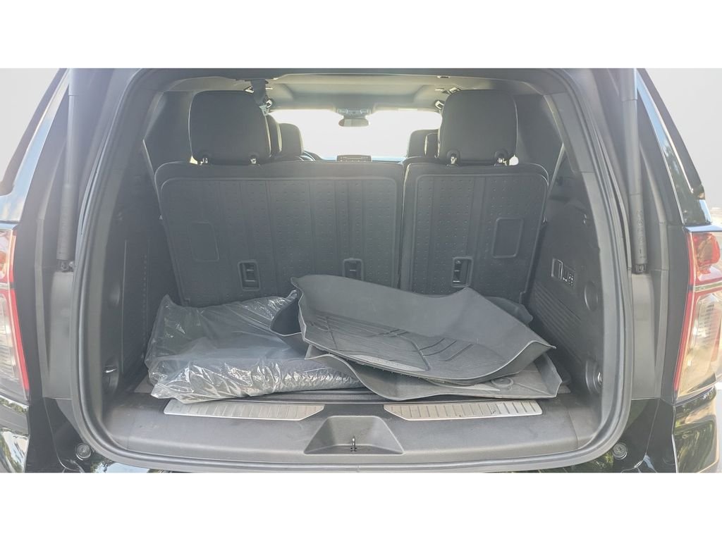 Used 2023 Black Chevrolet Z71 image 9