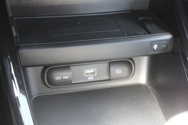Used 2023 White Kia GT image 10