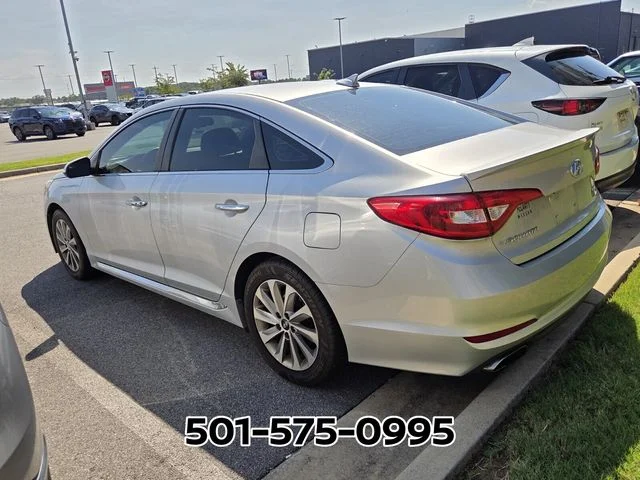 Used 2016 Silver Hyundai Sport image 2