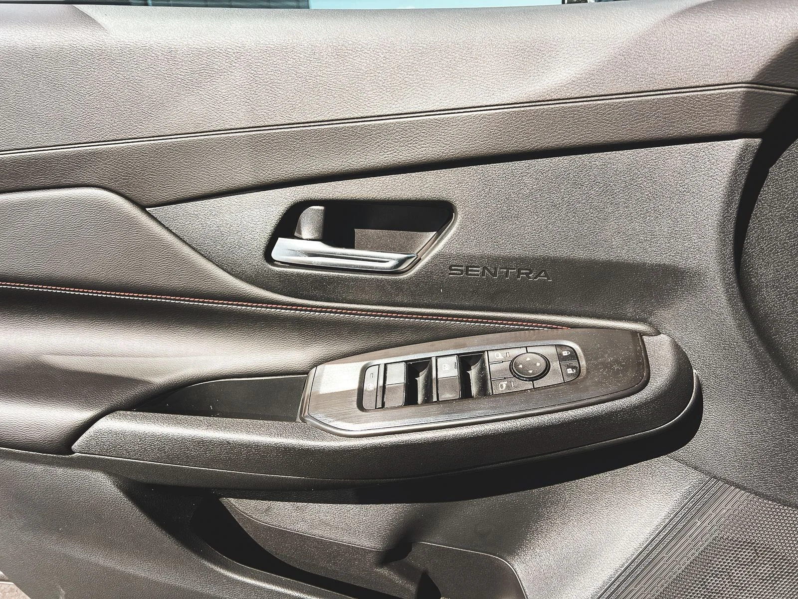 New 2026 Atlantic Gray Metallic Nissan SR image 9