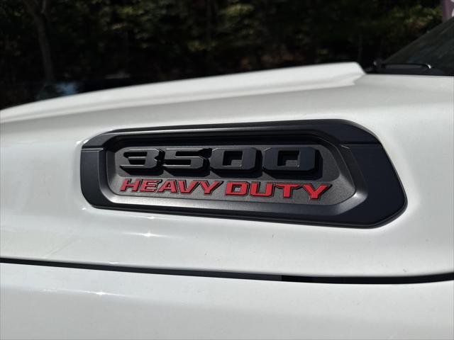 New 2026 Bright White Clear-Coat Exterior Paint RAM TRADESMAN Chassis Cab image 14