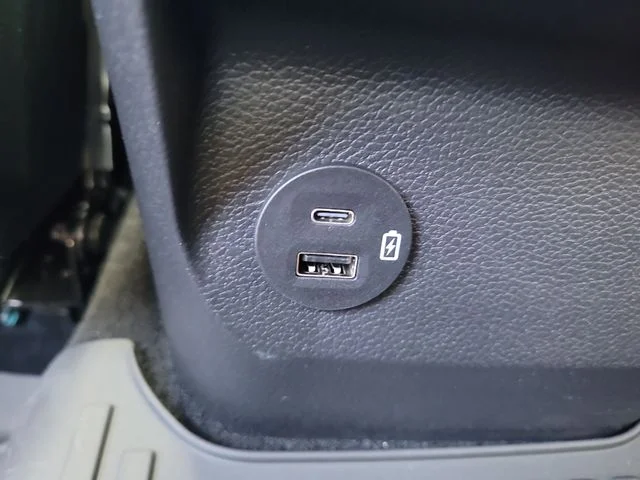New 2026 Oxford White Ford Lariat image 15
