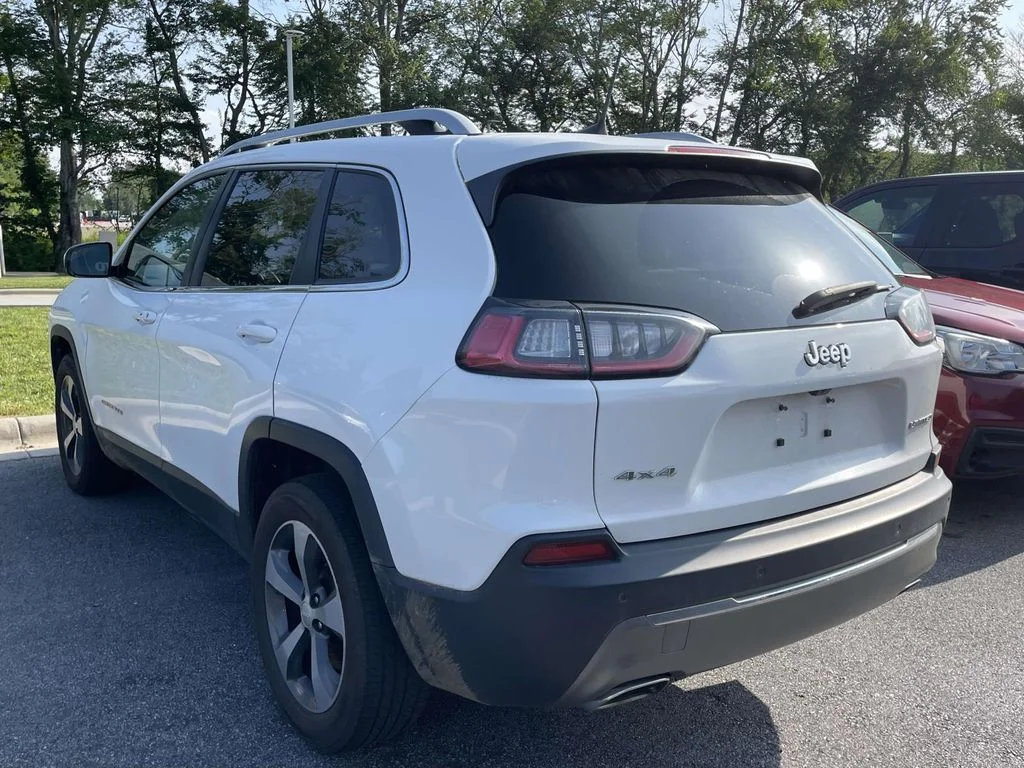Used 2019 Bright White Clearcoat Jeep Limited image 3