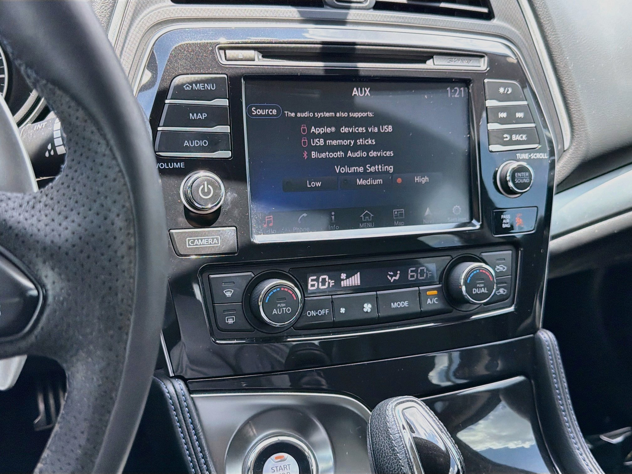 Used 2017 Pearl White Nissan SR image 26