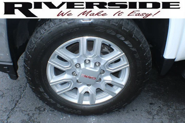 Certified Used 2023 Summit White GMC SLT image 5