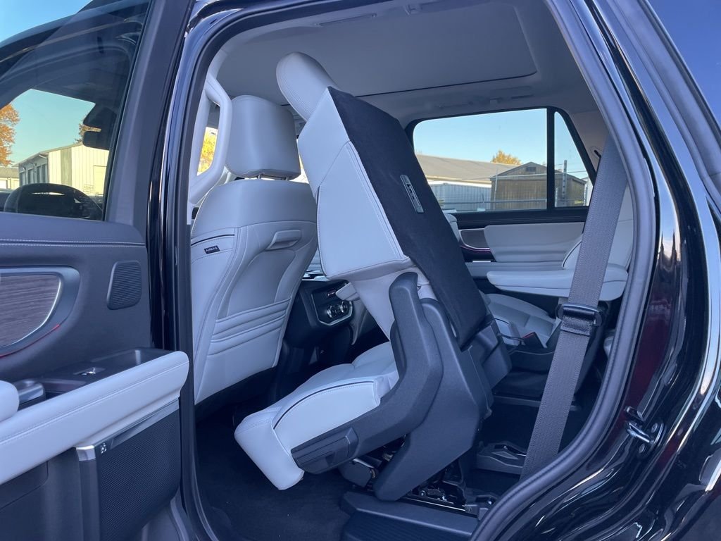 Used 2025 Black Ford Platinum image 32