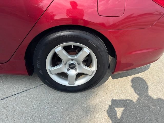 Used 2011 Red Hyundai SE image 10
