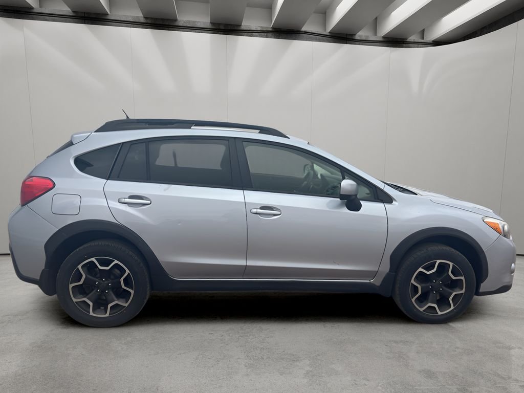 Used 2013 Ice Silver Metallic Subaru Premium image 7