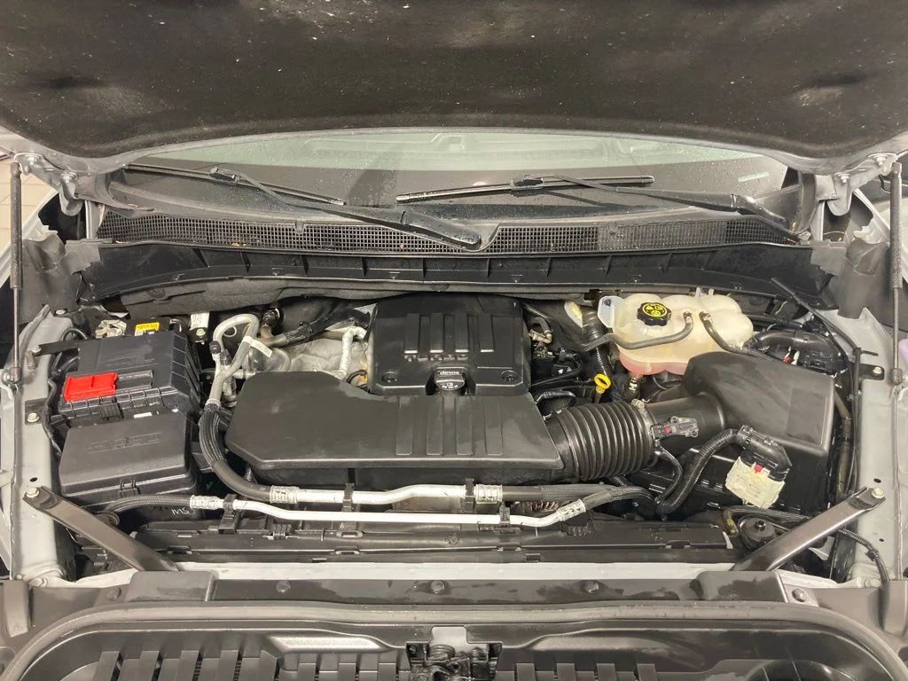 Used 2024 Gray Chevrolet Custom image 25