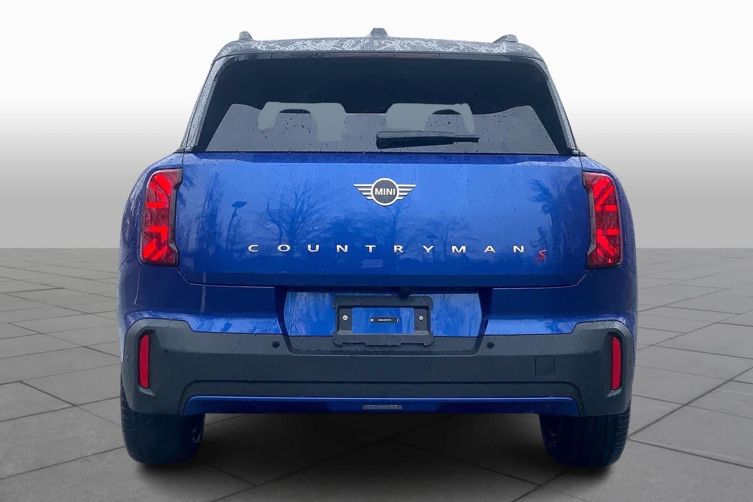 New 2026 Blazing Blue Metallic MINI Oxford Edition image 4