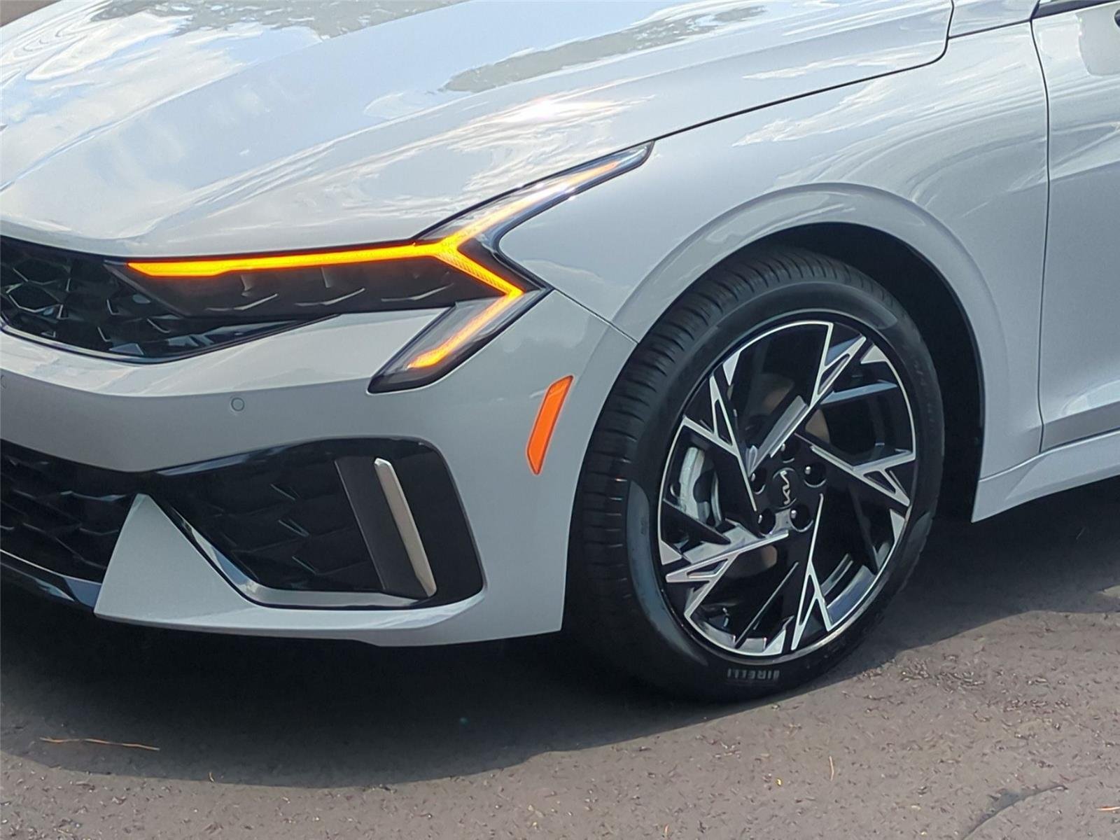 New 2026 Wolf Gray Kia GT-Line image 9