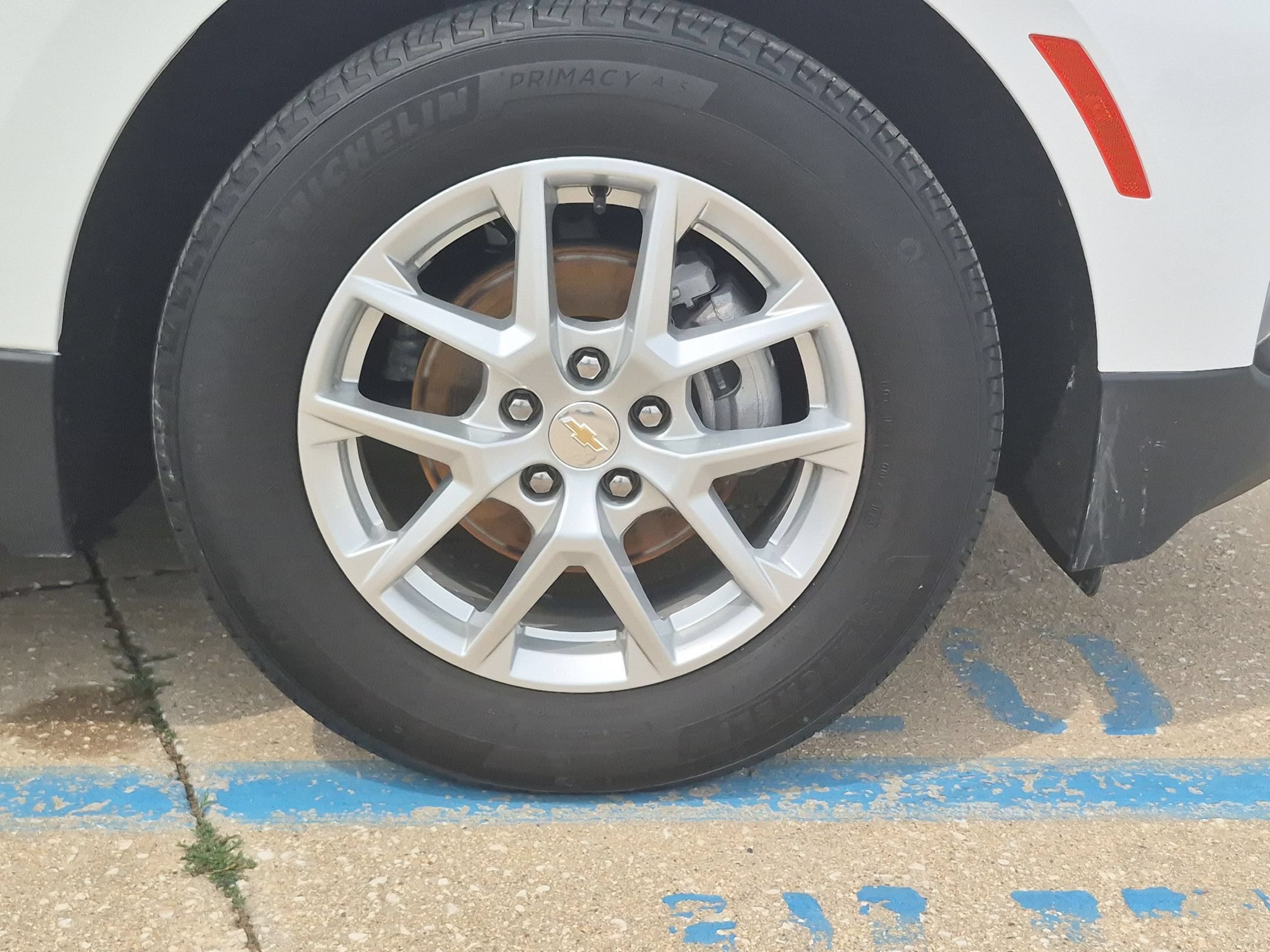 Used 2024 Summit White Chevrolet LT image 33