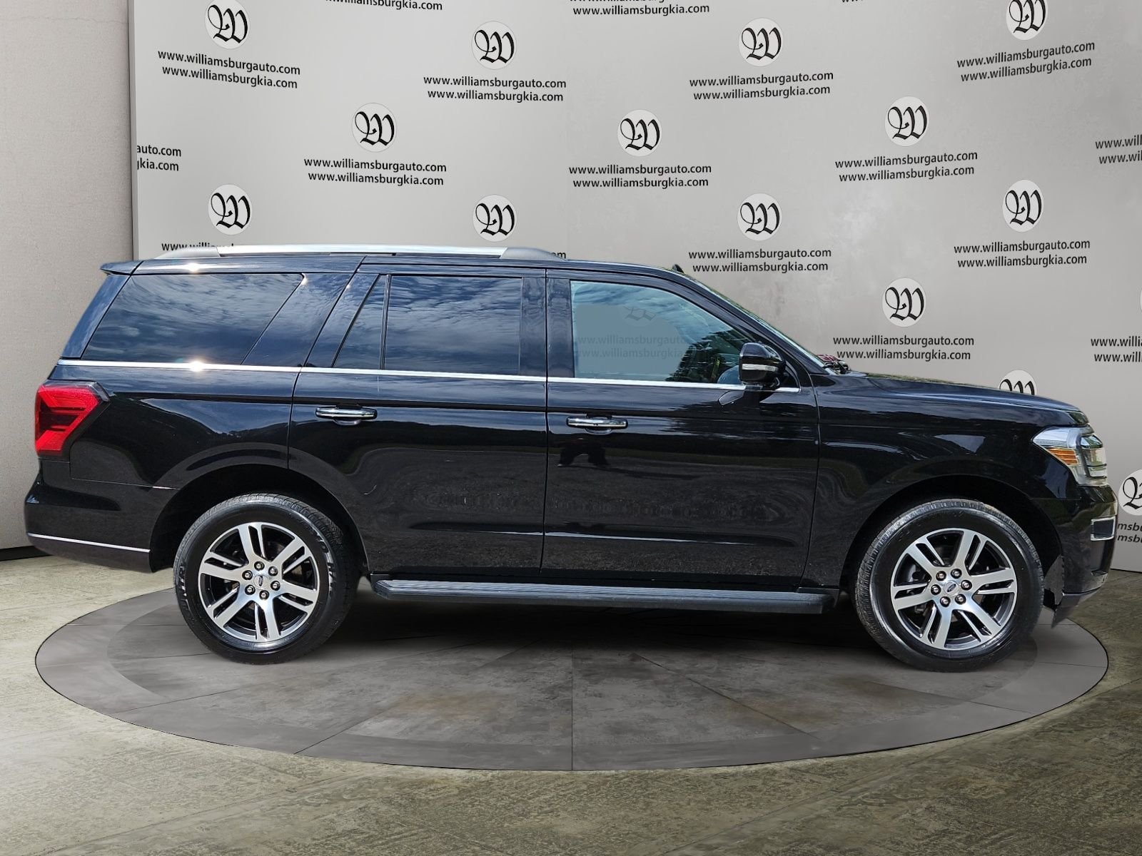 Used 2024 Black Ford Limited image 6