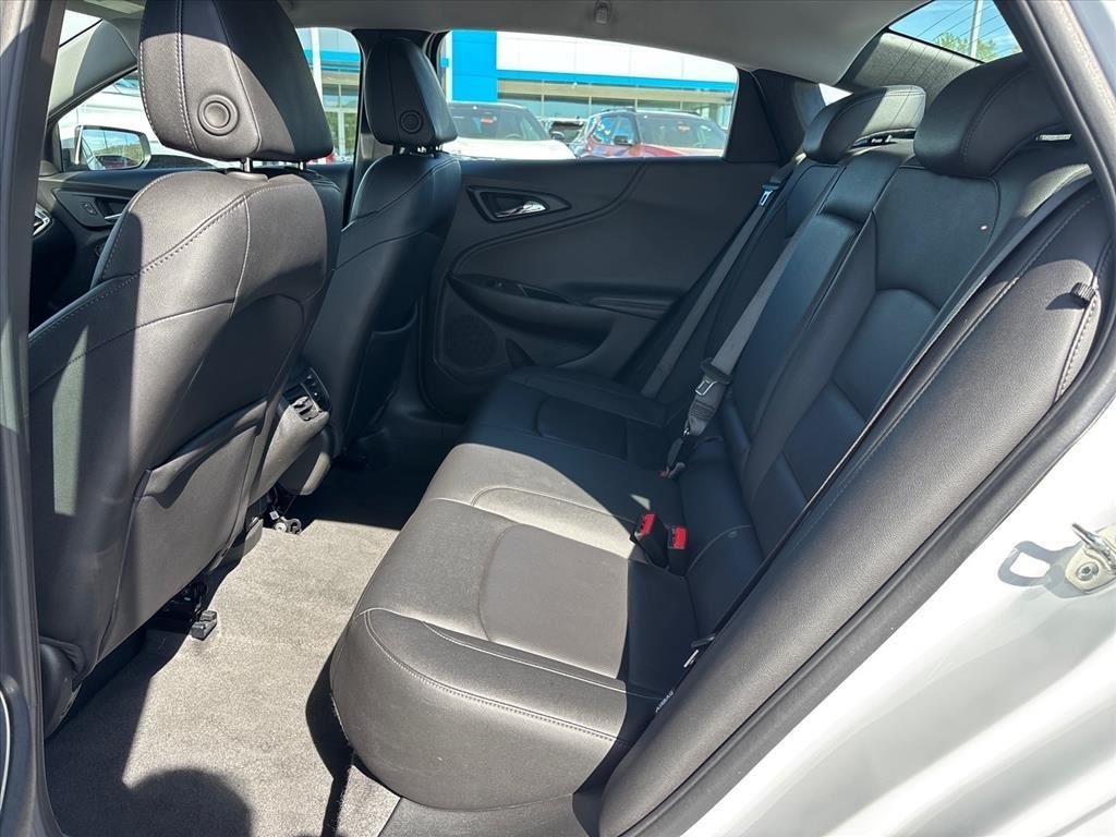 Used 2024 Summit White Chevrolet 2LT image 25