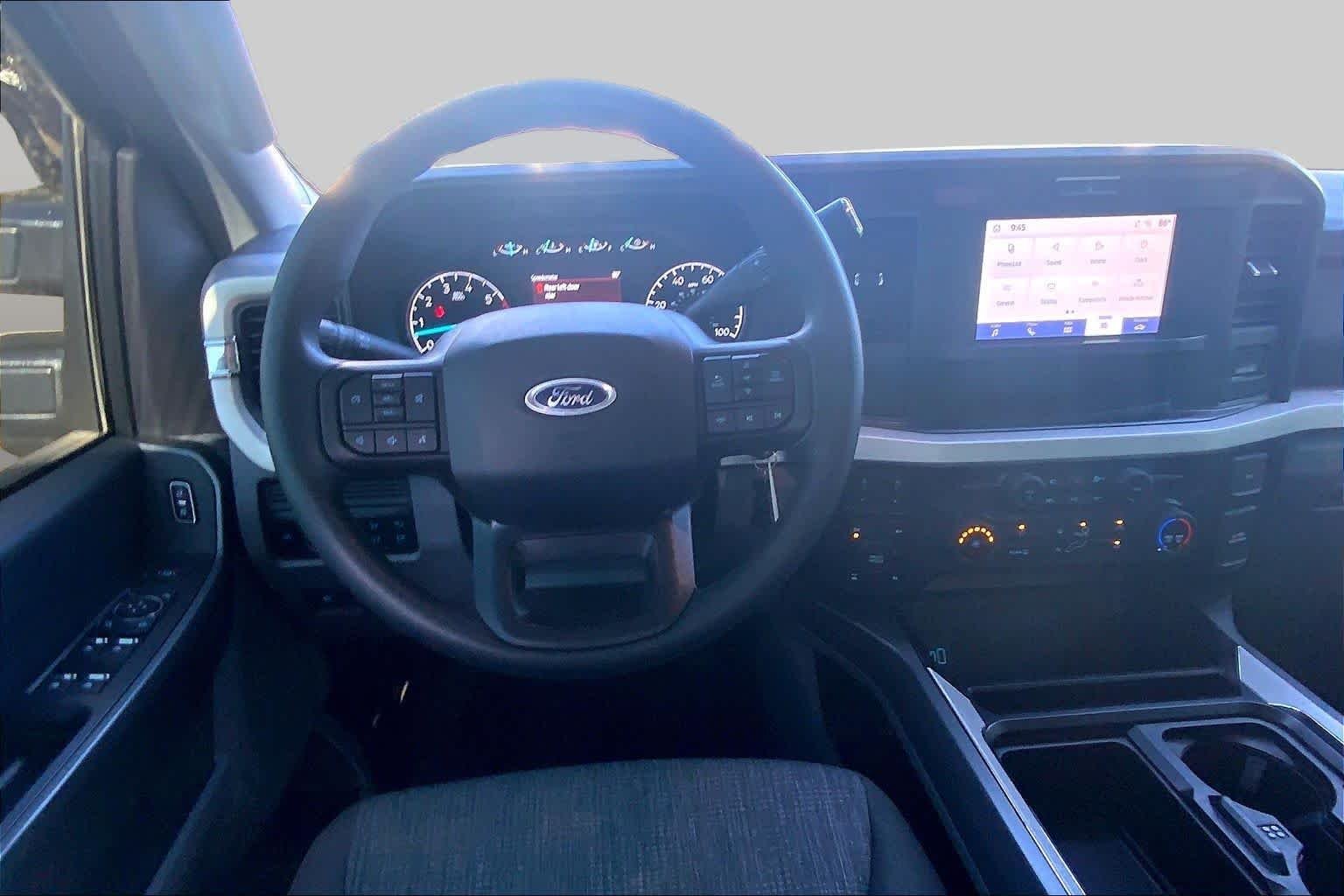 Used 2025 Avalanche Ford XLT image 6