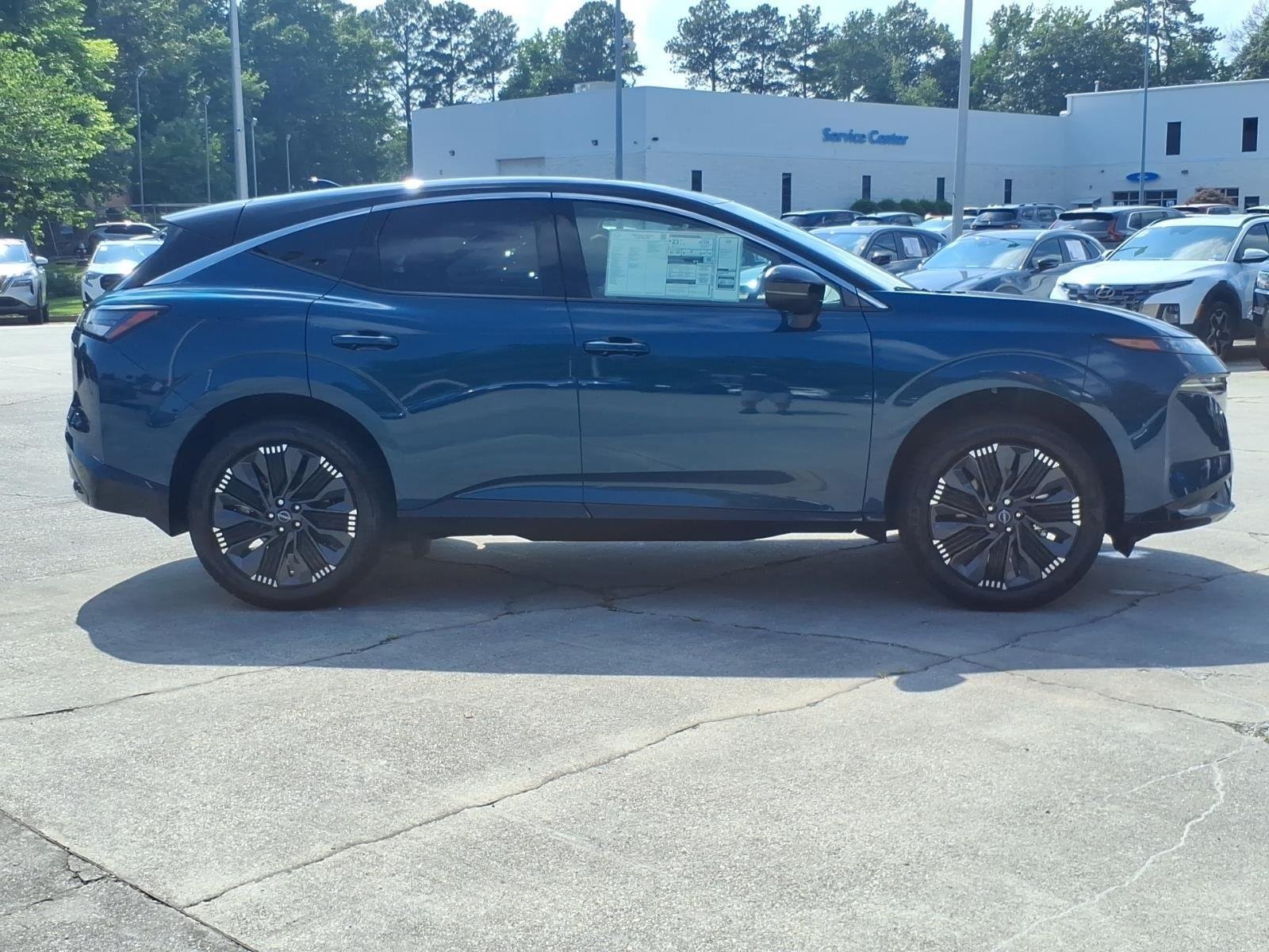 New 2026 Aurora Blue Pearl Metallic / Super Black Two-tone Nissan Platinum image 6