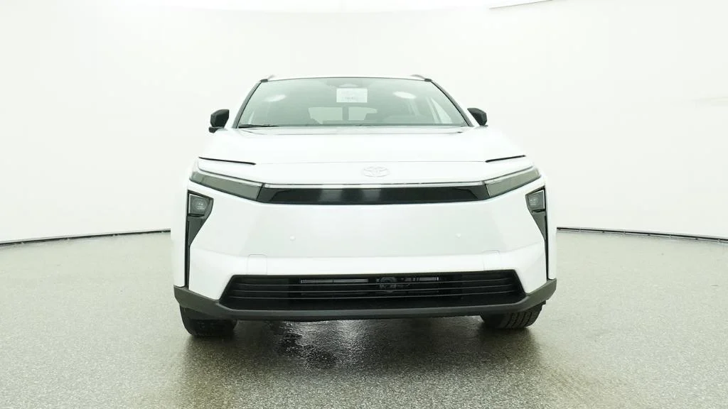 New 2026 Wind Chill Pearl Toyota XLE image 14