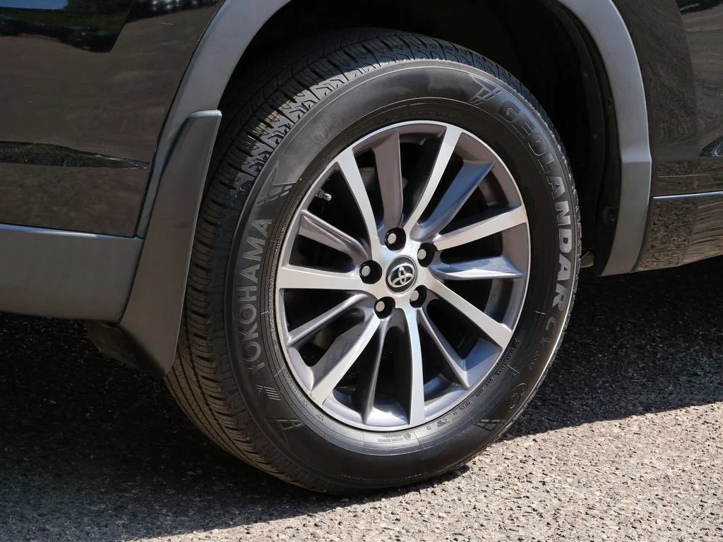Certified Used 2018 Black Toyota XLE image 7
