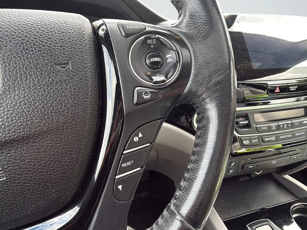 Used 2017  Honda Elite image 15