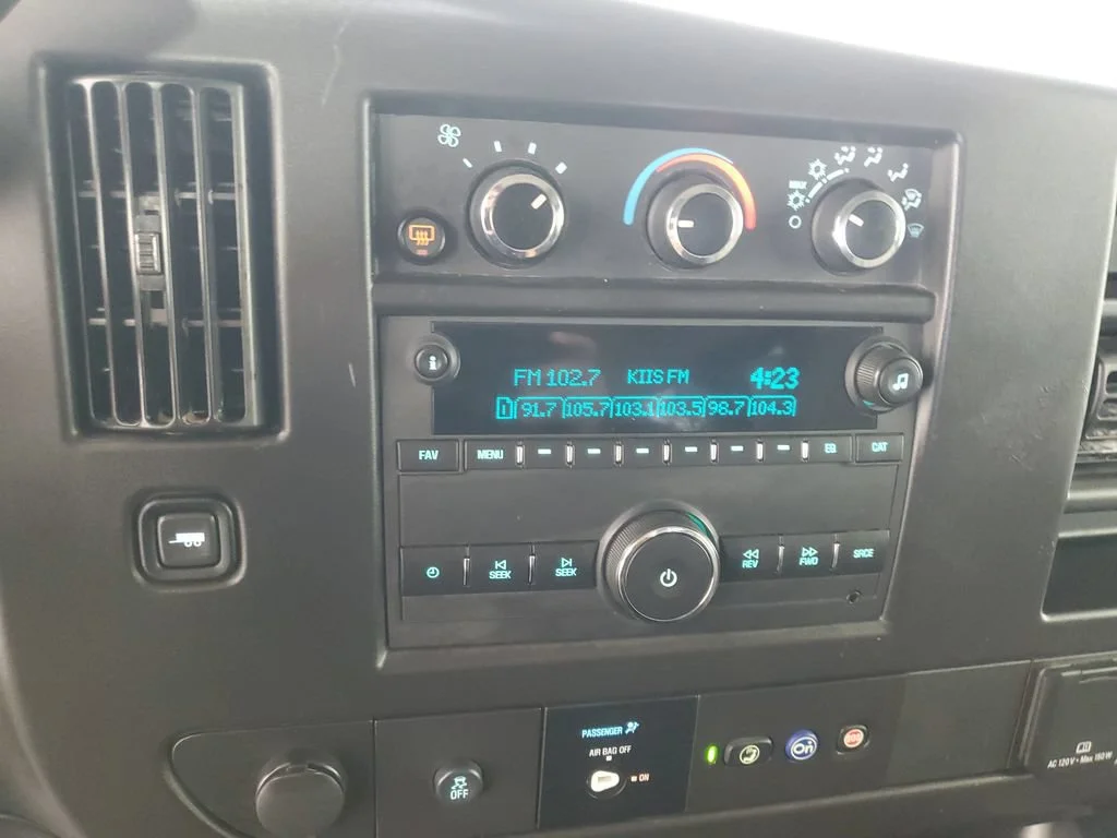 Used 2023 Summit White Chevrolet 1LS image 22