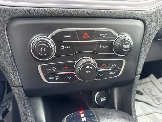 Used 2023 Red Dodge SXT image 20