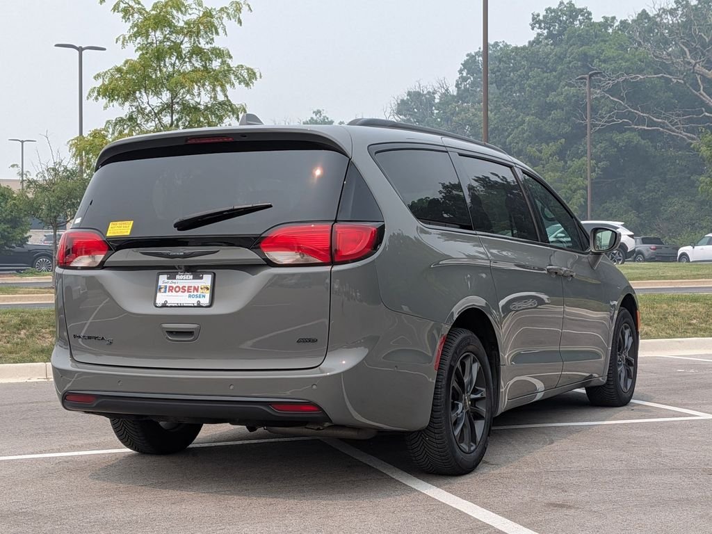 Used 2020 White Chrysler Launch Edition image 7