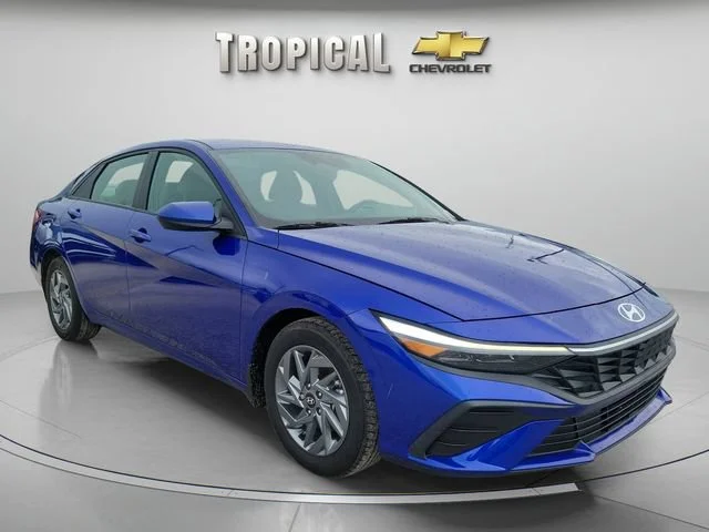 Used 2024 Blue Hyundai SEL image 7