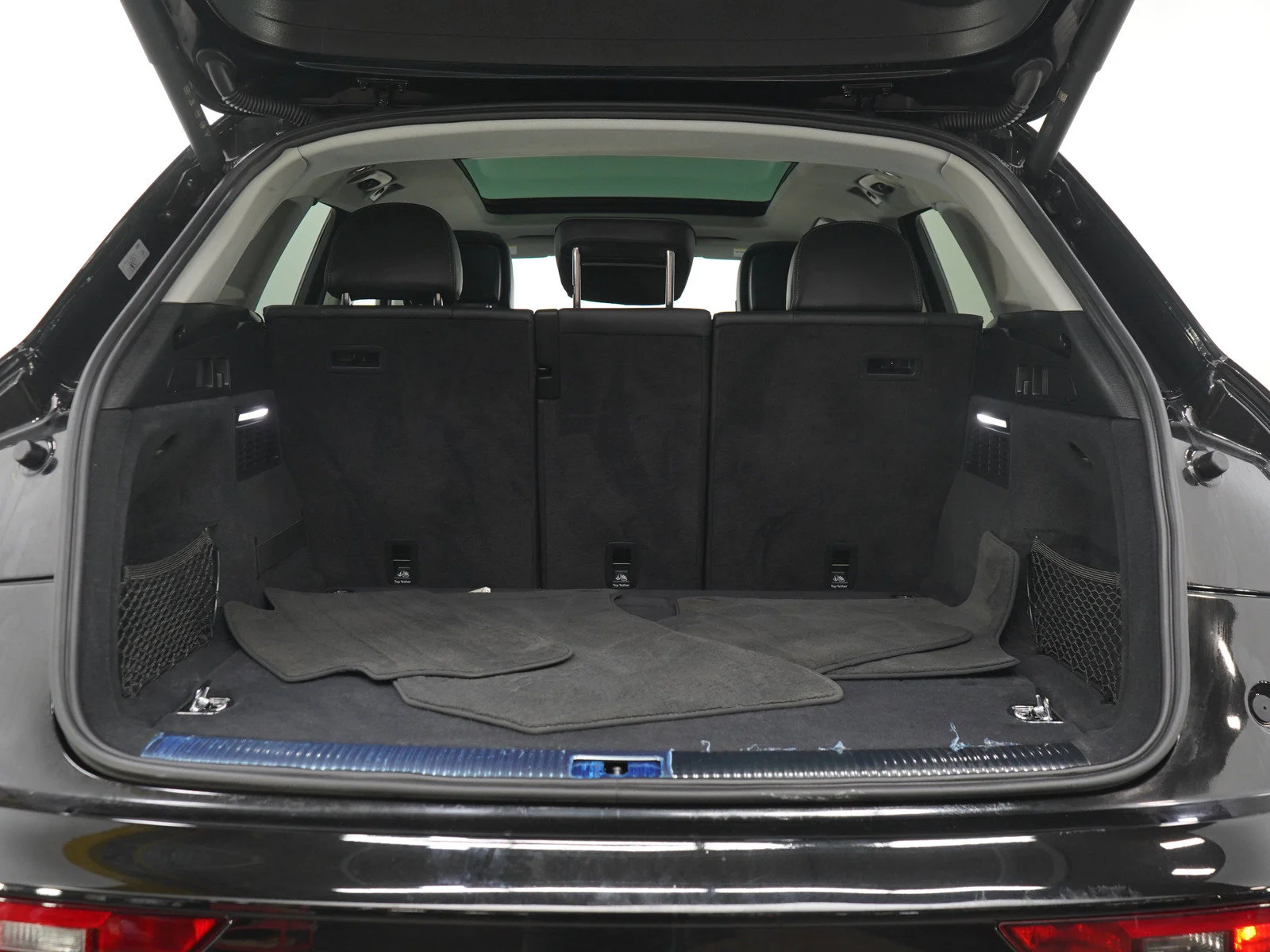 Used 2024 Mythos Black Metallic Audi 55 Premium image 17