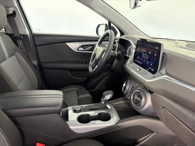 Used 2025 Black Chevrolet LT image 35