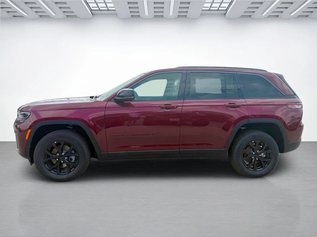 New 2026 Velvet Red Pearl-Coat Exterior Paint Jeep Altitude image 6